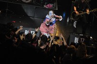 ニューロティカのライブの様子。（撮影：柴田和彦）