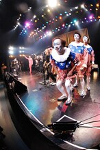 ニューロティカのライブの様子。（撮影：柴田和彦）