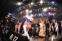 ニューロティカのライブの様子。（撮影：柴田和彦）