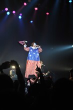 ニューロティカのライブの様子。（撮影：柴田和彦）