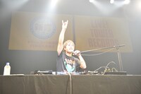 ピエール中野（凛として時雨）（撮影：柴田和彦）