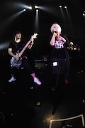 鬱Pのライブの様子。(撮影:柴田和彦)