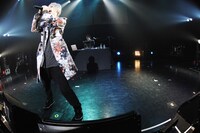 浮気者のライブの様子。（撮影：柴田和彦）