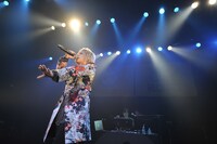 浮気者のライブの様子。（撮影：柴田和彦）