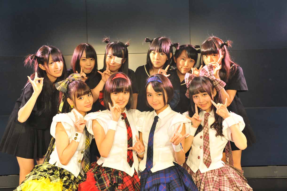 「＠JAM NEXT vol.0 ～＠JAM the Field 直前祭～」に出演した乙女新党とBELLRING少女ハート。