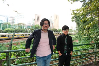 冨田ラボ（左）とさかいゆう（右）。