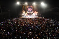 「私立恵比寿中学オータムデフスターCOMECOMEツアー2013～デラックス・ジャム・ジャンボリー・ネオ～」Zepp Tokyo公演の様子。