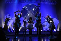 「私立恵比寿中学オータムデフスターCOMECOMEツアー2013～デラックス・ジャム・ジャンボリー・ネオ～」Zepp Tokyo公演の様子。