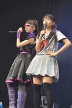 未確認中学生ホークリカ（左）と瑞季（右）。