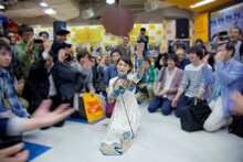 水曜日のカンパネラ「水曜日のカンパネラ『羅生門』発売記念ミニライブ＆サイン会」の様子。