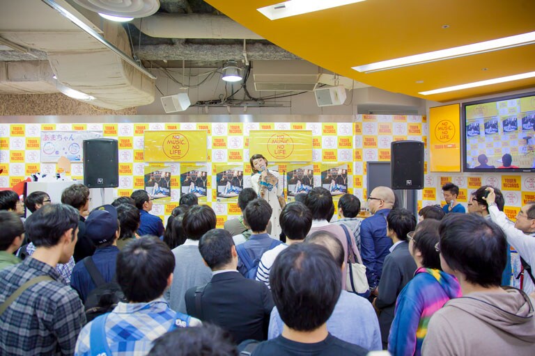 水曜日のカンパネラ「水曜日のカンパネラ『羅生門』発売記念ミニライブ＆サイン会」の様子。