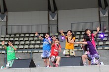 チームしゃちほこ「愛のフリーライブ」の様子。