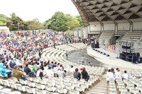 チームしゃちほこ「愛のフリーライブ」の様子。