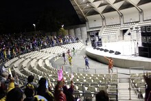 チームしゃちほこ「愛のフリーライブ」の様子。