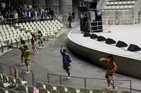 チームしゃちほこ「愛のフリーライブ」の様子。