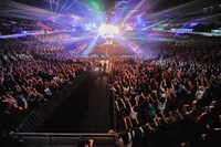 MAN WITH A MISSION「『Wake Myself Again TOUR 2013』Supported by Budweiser」神奈川・横浜アリーナ公演の様子。