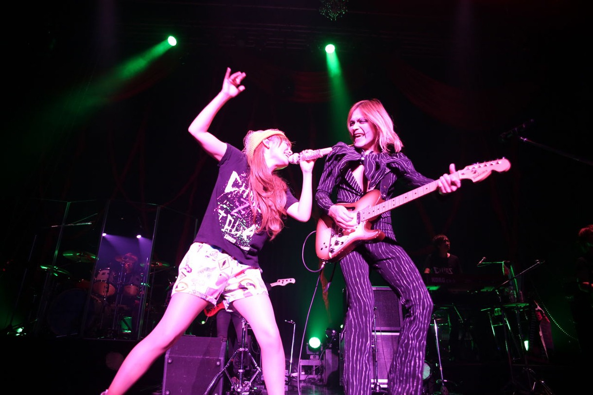 「SHOKO NAKAGAWA LIVE TOUR 2013 混沌Zツアー」東京公演2日目の様子。