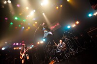 バックドロップシンデレラ「ワンマンでウンザウンザを踊る」ライブの様子。（撮影：西槇太一）