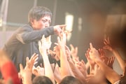 でんでけあゆみ(Vo)(撮影:西槇太一)