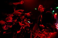 でんでけあゆみ（Vo）（撮影：西槇太一）