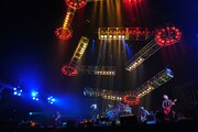 SIAM SHADE「SIAM SHADE LIVE TOUR 2013～SIAM SHADE HEART OF ROCK 7～」埼玉・さいたまスーパーアリーナ公演の様子。　