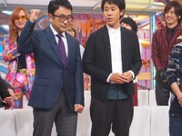 オープニング収録時の三谷幸喜と大泉洋。