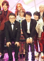 収録終了後の記念撮影の様子。