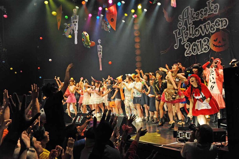 出演したグループがエンディングに登場しサインボールを投げ入れた。