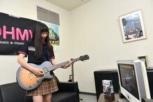 「ロックスミス2014」に挑戦するギタリスト伊藤千由李。