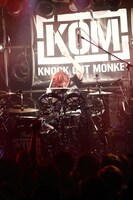 ナオミチ（Dr）（Photo by Rie Suwaki [MAXPHOTO]）