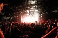 KNOCK OUT MONKEY「KNOCK OUT MONKEY “Paint it Out!!!!”」東京・渋谷CLUB QUATTRO公演の様子。（Photo by Rie Suwaki [MAXPHOTO]）