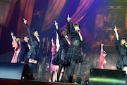 ゴスファッションで観客を魅了した乃木坂46。(撮影:緒車寿一、田中和子)