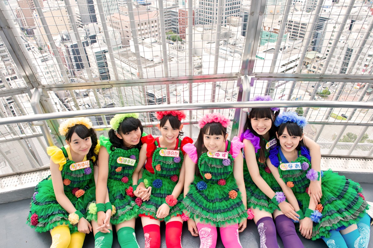 チームしゃちほこ（名古屋テレビ塔スカイバルコニーにて撮影）