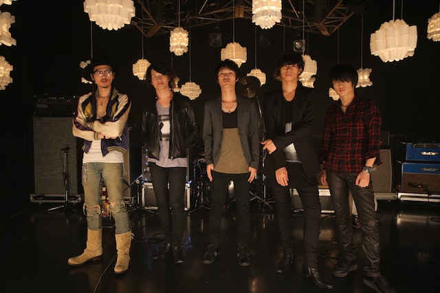 [Champagne]とNICO Touches the Wallsの光村龍哉。