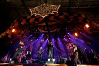 HALLOWEEN JUNKY ORCHESTRA（撮影：緒車寿一、田中和子）