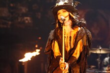 HYDE（撮影：緒車寿一、田中和子）