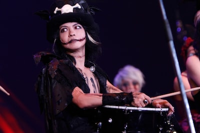 リズムゲーム中のHYDE。（撮影：緒車寿一、田中和子）