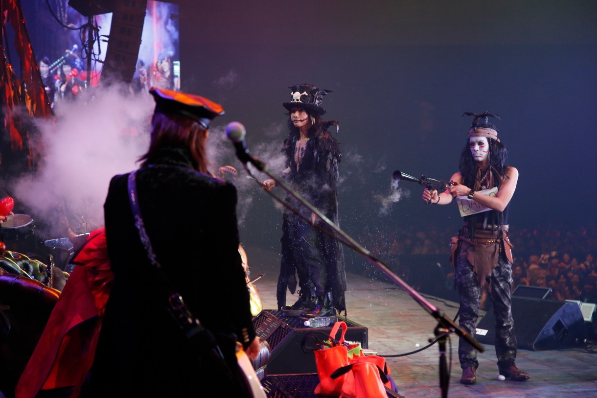 HALLOWEEN JUNKY ORCHESTRA（撮影：緒車寿一、田中和子）