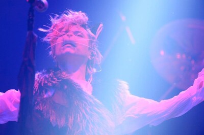 美しいハイトーンボイスで復活をアピールしたyasu。（撮影：緒車寿一、田中和子）