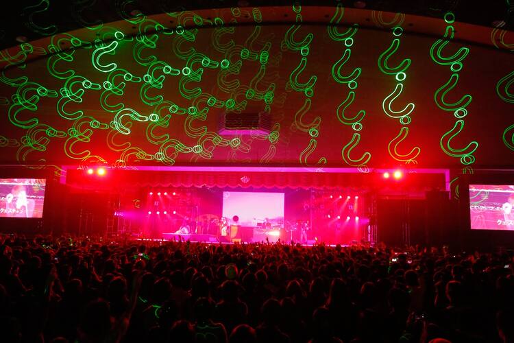 Sekai No Owari 初学園祭でニューシングル発売告知 音楽ナタリー