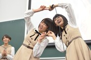 左から永島聖羅、井上小百合。