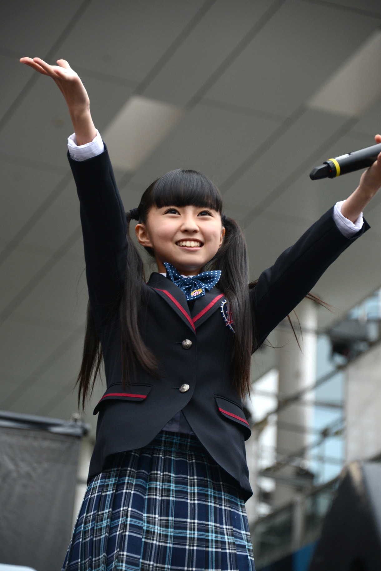 内山あみ