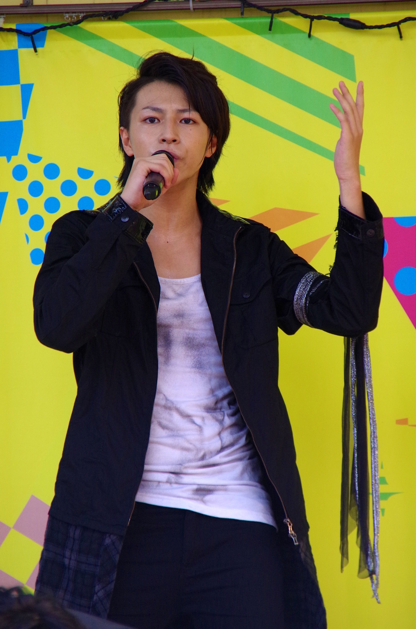 タカシ