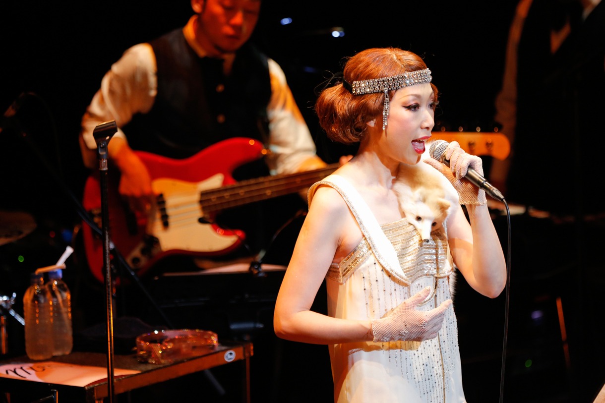 「Miss Maki Nomiya sings "Shibuya-kei Standards" ～野宮真貴、渋谷系を歌う。」Billboard Live TOKYO公演より（Photographer：上山陽介）