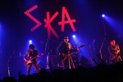 東京スカパラダイスオーケストラ「ライブハウスツアー2013『STAND OUT!』」初日公演の様子。（Photo by Rickey Wang）