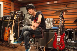 中島卓偉、デビュー15周年目前のロックモードを紐解く