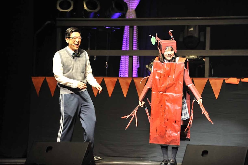 堀内まり菜と森ハヤシ先生。