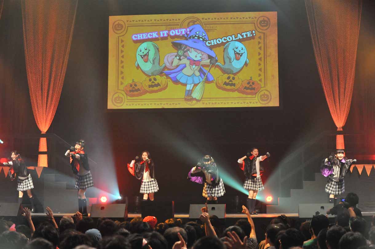 さくら学院「さくら学院祭☆2013」の様子。