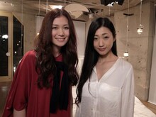 左からティーナ・カリーナ、壇蜜。