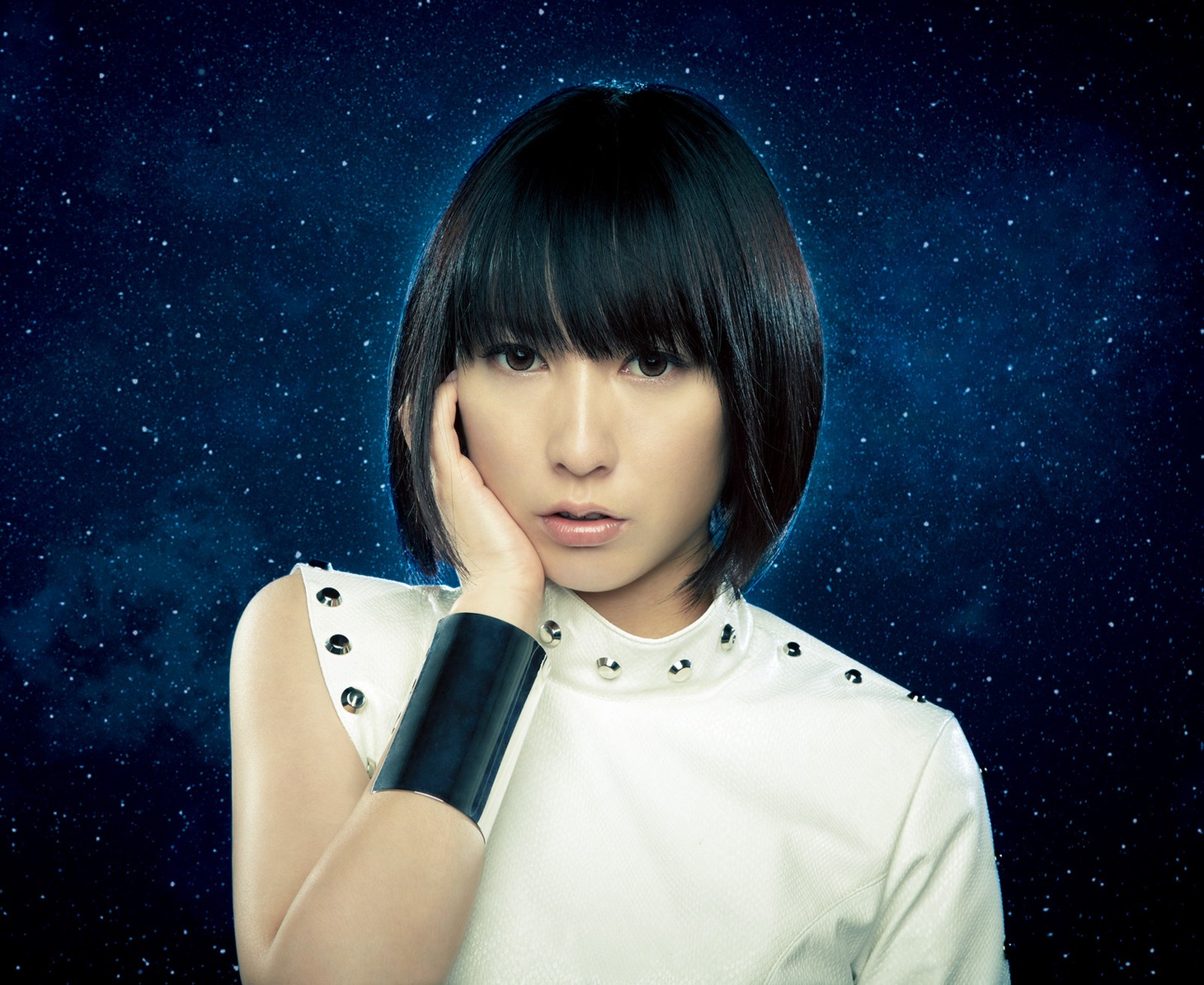 藍井エイル